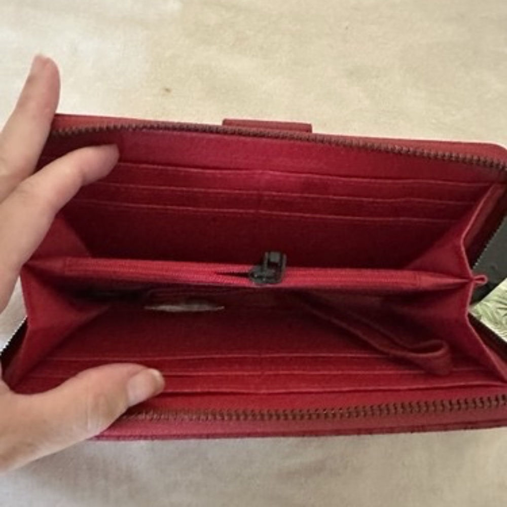 Flash Sale - Badgley Mischka Vegan Leather Wallet Wristlet Phone Pocket In Red - Picture 7 of 9